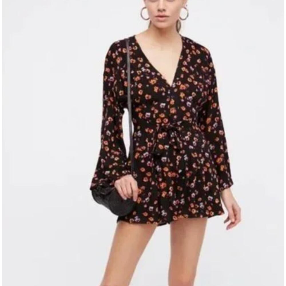 Free People L’amour Printed Romper Womens Size 2 Black Floral Boho Mini Indie